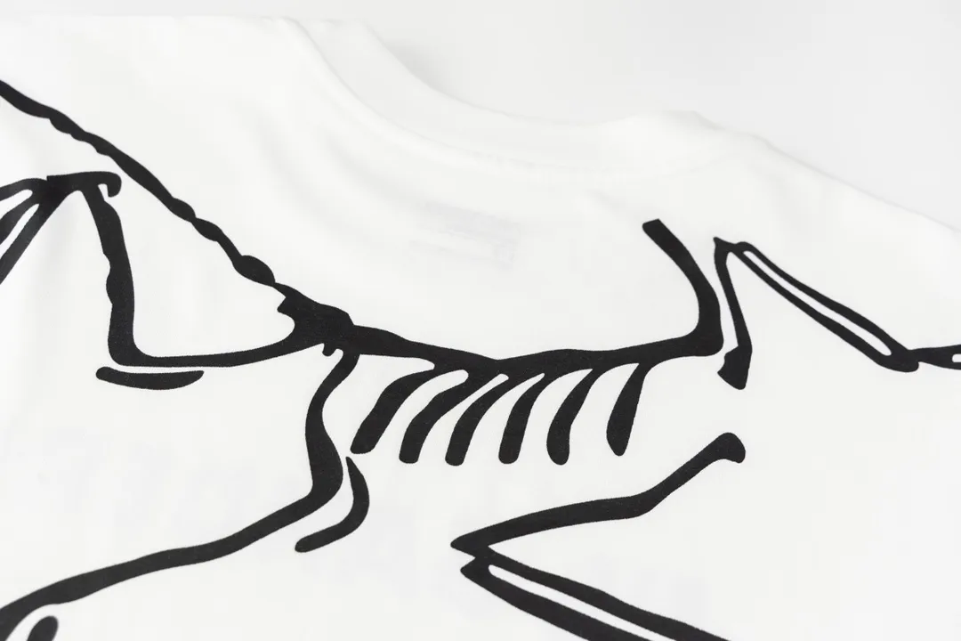 （ ） Arc’teryx ARC 24SS logo T 60 ， g 。 Breathable， ， ， 。 logo ， 。 ， 。 ， ， ， ， :S-XL（ ）